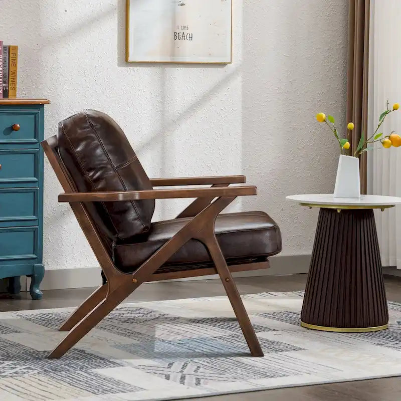 Fauteuil d'appoint Ebello rembourré en cuir avec cadre en bois massif et coussins amovibles