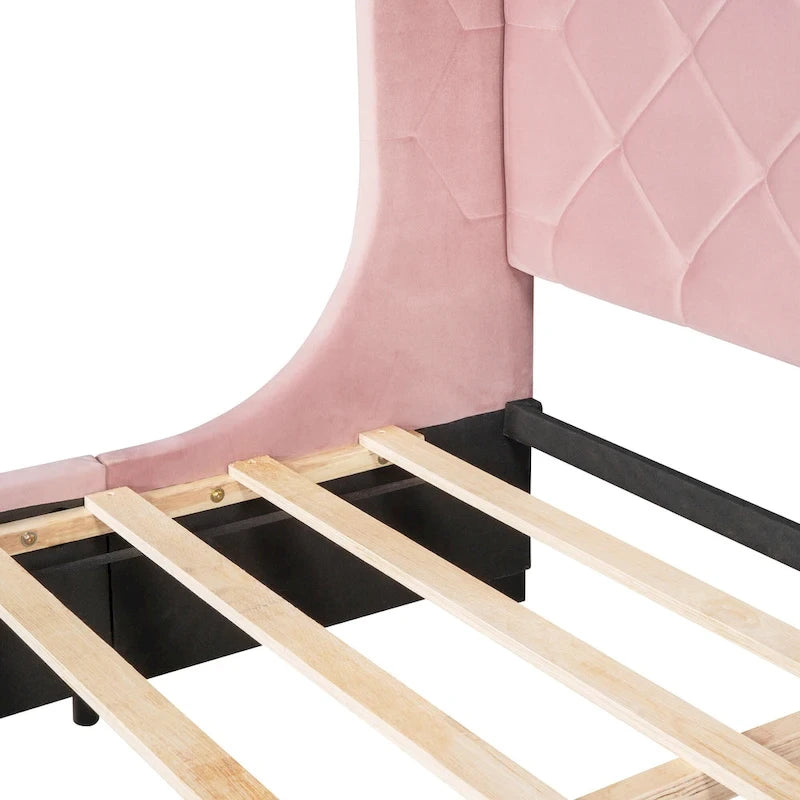 Lit plateforme tapissé de taille Queen avec tête de lit à oreilles et un grand tiroir